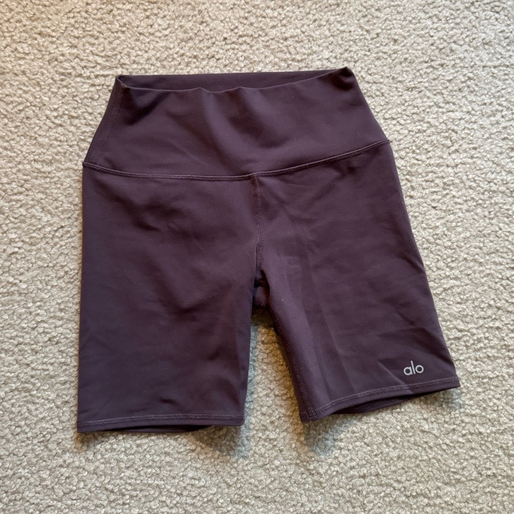 Alo yoga bike shorts